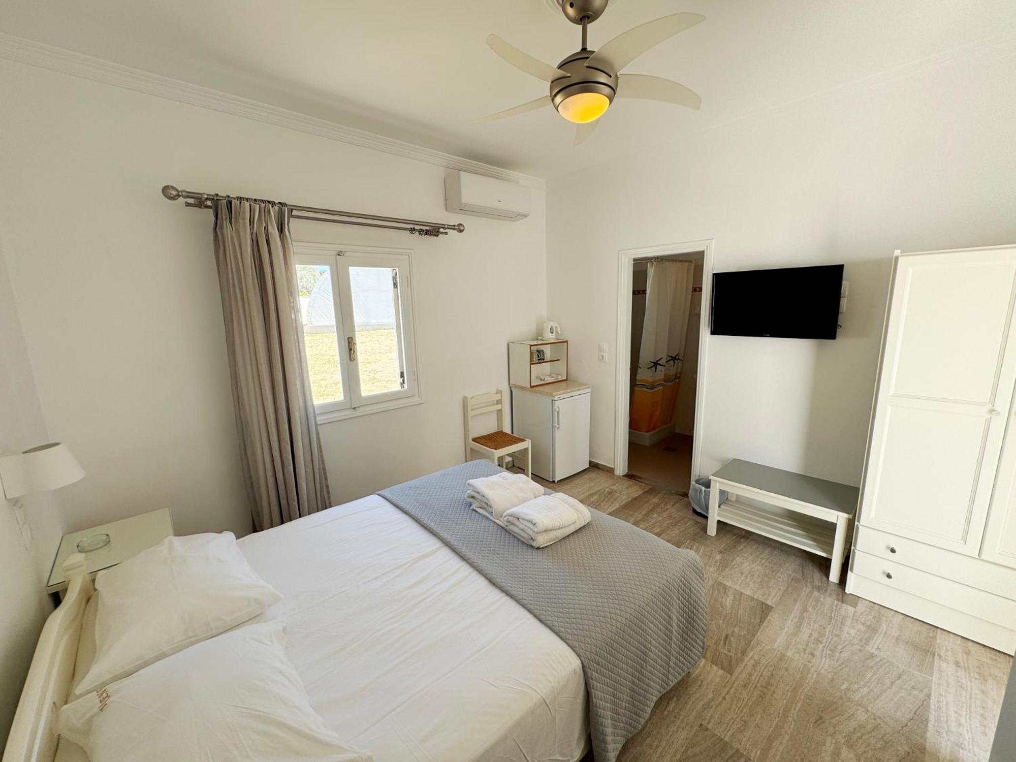 Irene Hotel - Beachfront Parikia  Bagian luar foto